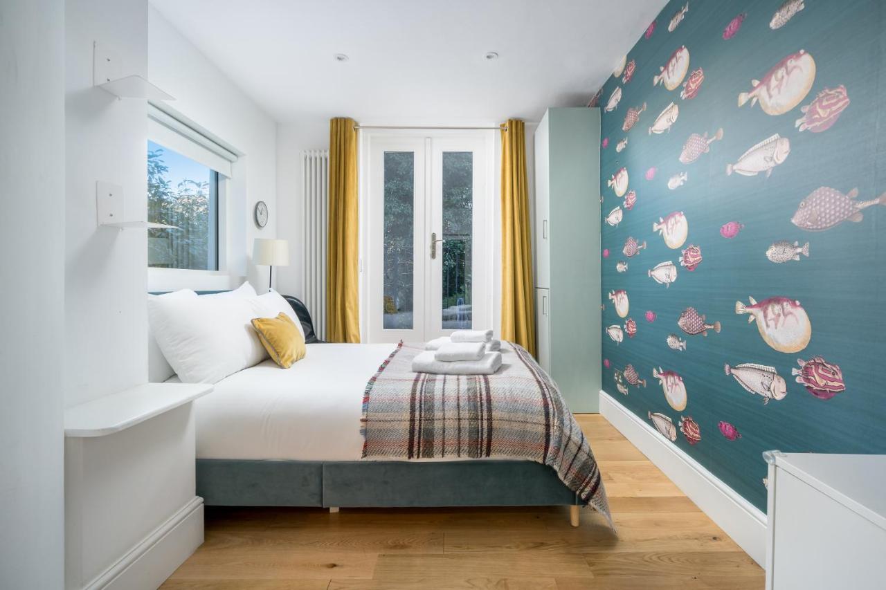 Sleek Flat With Communal Courtyard London Exterior photo