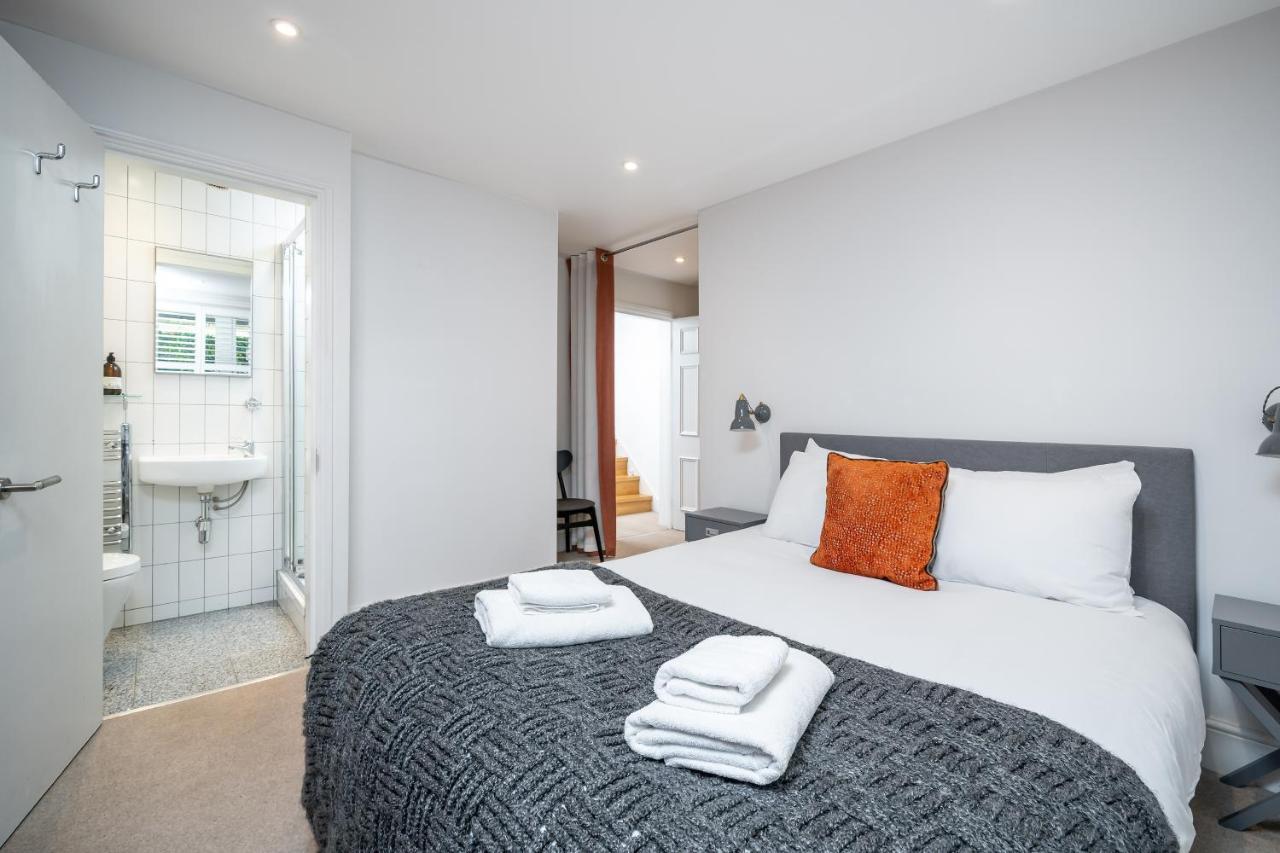 Sleek Flat With Communal Courtyard London Exterior photo