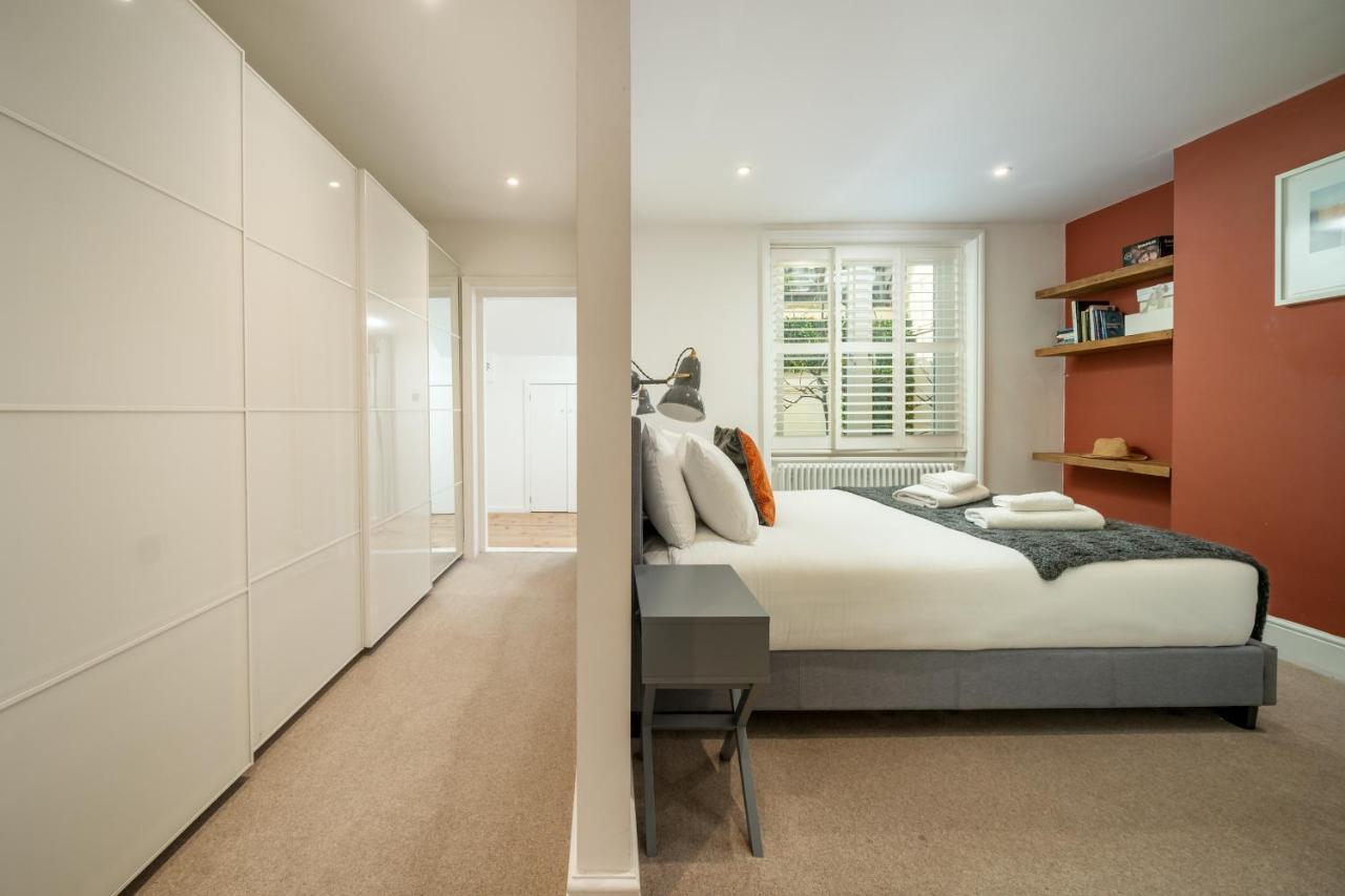 Sleek Flat With Communal Courtyard London Exterior photo